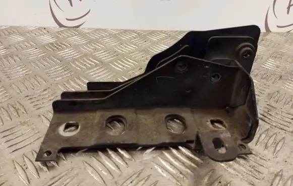Land Rover Range Rover Sport L320 Radiator support slam panel bracket 