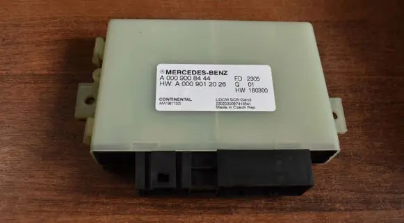 Mercedes-Benz A W177 Trunk lid opening control unit A0009008444