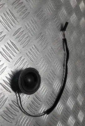 Volkswagen Touareg I High frequency speaker in the rear doors 7L6035415