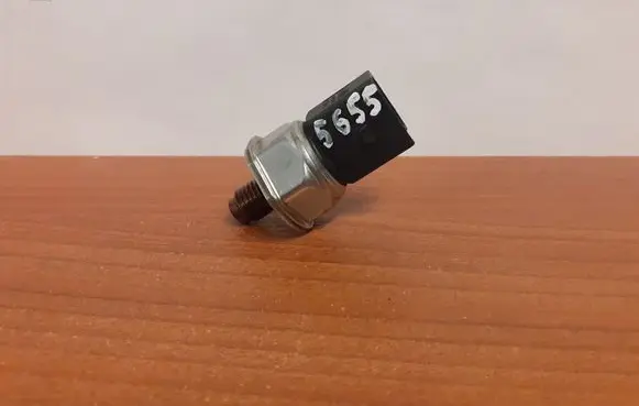 Fuel pressure sensor