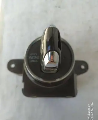 Volkswagen Touareg II Ignition lock 7P6905843