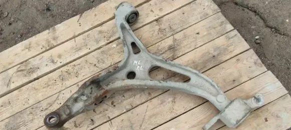 Mercedes-Benz ML W164 Front lower control arm/wishbone A1643301707 A1643303407 A1643302907