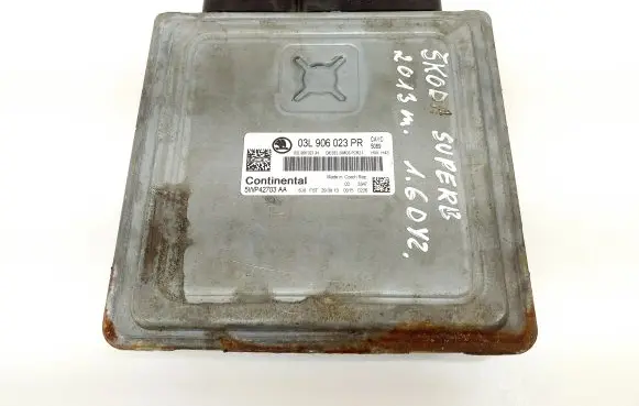 Skoda Superb B6 (3T) Engine control unit/module 03L906023PR 03L906023JH