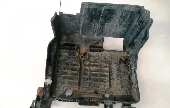 Battery box tray