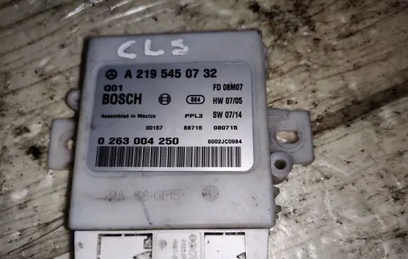 Mercedes-Benz CLS C219 Parking PDC control unit/module A2195450732 0263004250