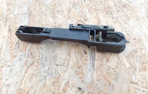Rear door exterior handle/bracket