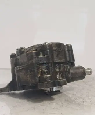 Volkswagen Touran I Vacuum pump 03G145209 V512 260705B