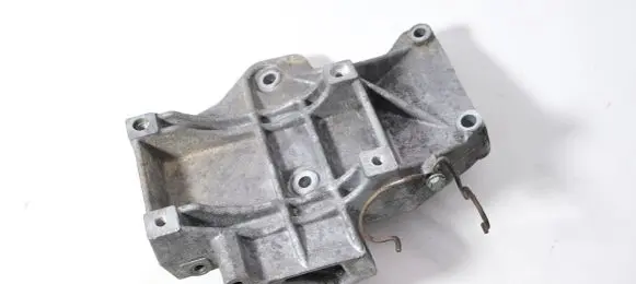 Audi A4 S4 B6 8E 8H Engine mounting bracket 058260885