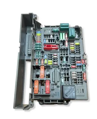 BMW 3 E90 E91 Fuse module 9119446 90101471
