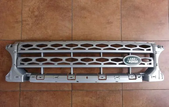 Land Rover Discovery 4 - LR4 Front grill AH228138B