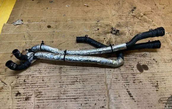 Cadillac Escalade Engine coolant pipe/hose 23296815 23296814