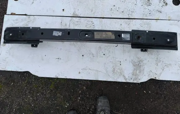 Opel Vivaro Front bumper cross member