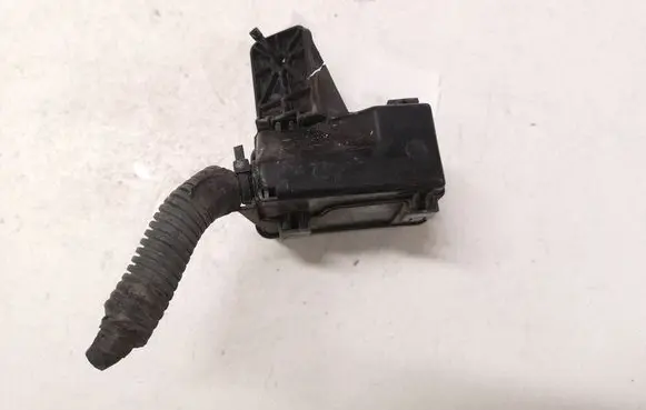 Toyota Yaris Fuse module 7162XA2 8907XA2