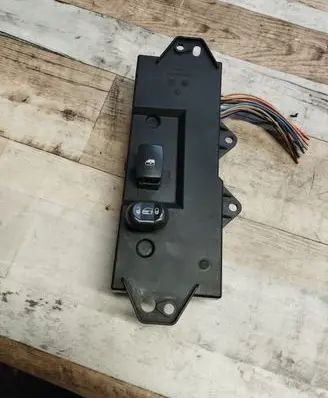 Chrysler Pacifica Electric window control switch 04685982AF
