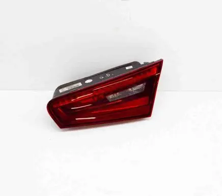 Tailgate rear/tail lights