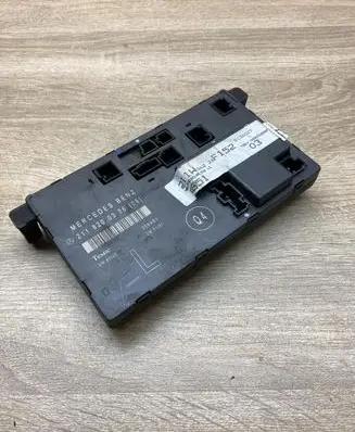 Mercedes-Benz E W211 Door control unit/module 2118200326 356801