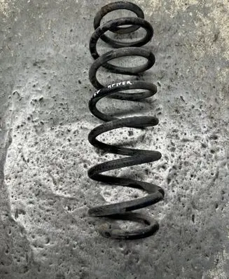 Skoda Octavia Mk2 (1Z) Rear coil spring