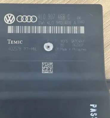 Audi Q7 4L Gateway control module 4L0907468C