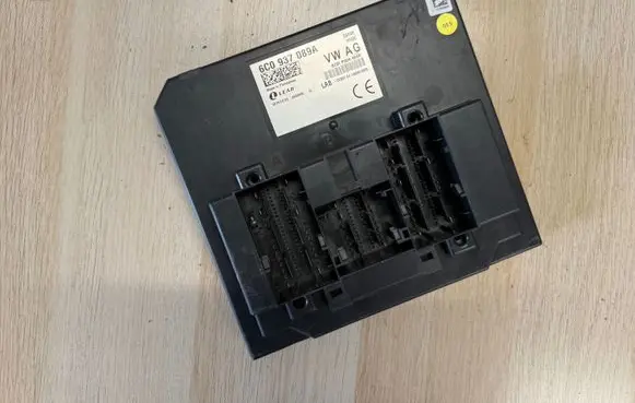 Skoda Rapid (NH) Comfort/convenience module 6C0937089A