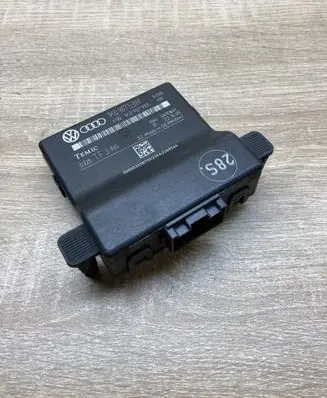 Volkswagen Golf V Gateway control module 1K0907530F 1K0907951