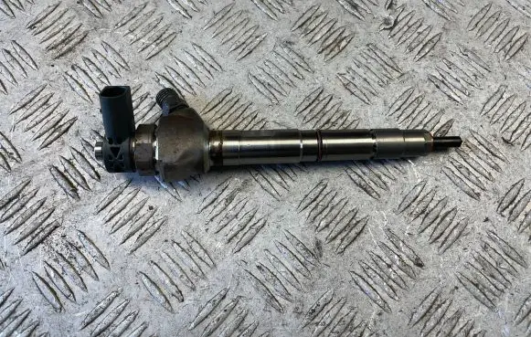 Audi A4 S4 B9 Fuel injector 04L130277AC