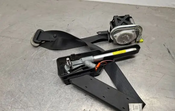 Nissan X-Trail T31 Front seatbelt TKAH2EG460 0436145