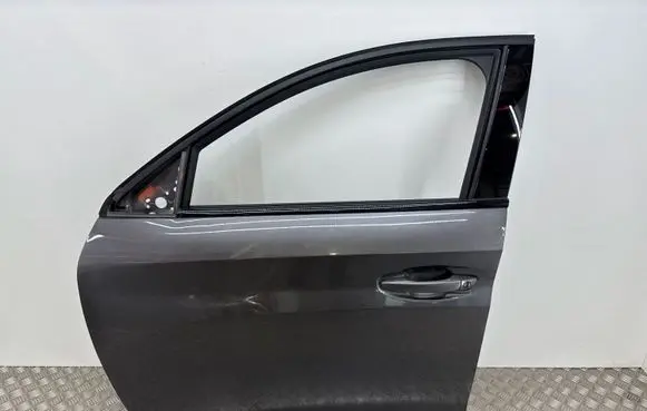 Peugeot 208 II Front door 