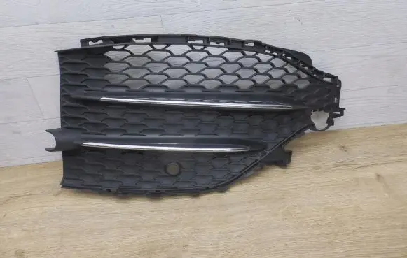 Mercedes-Benz GLE W167 Front fog light trim/grill A1678857503