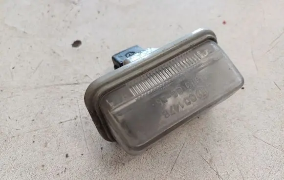 Toyota Avensis T250 Number plate light 001479