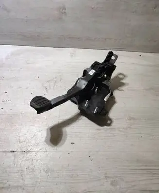 Opel Corsa F Brake pedal 9824311680