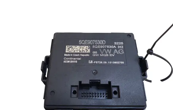 Volkswagen e-Golf Gateway control module 5QE907530D 5QE907530A