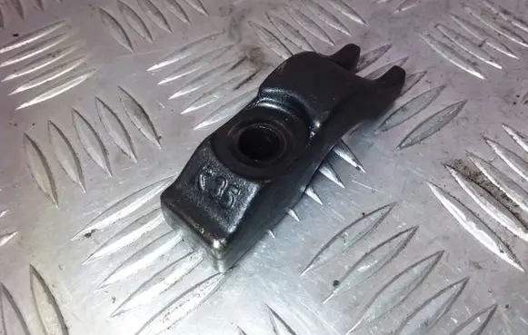 Opel Astra H Fuel Injector clamp holder K35