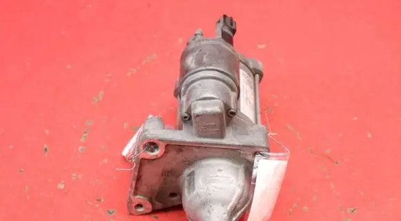Citroen Berlingo Starter motor 9832577880