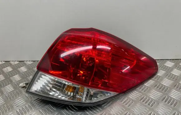 Subaru Outback Rear/tail lights 2XL946093