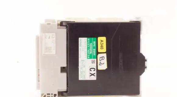 Lexus RX 450H Fuse module 8922148730 2380004471 89221-48730