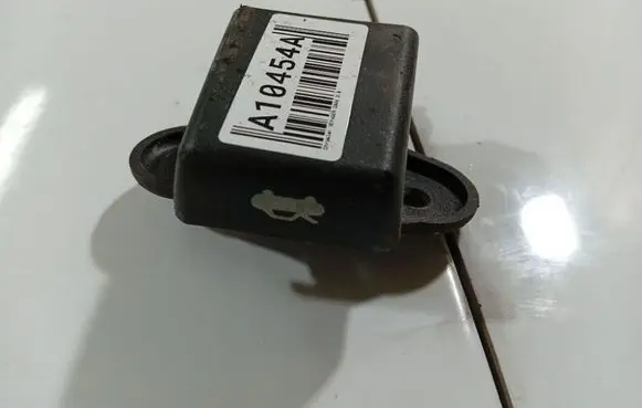 Chrysler Voyager Engine bonnet (hood) release handle 