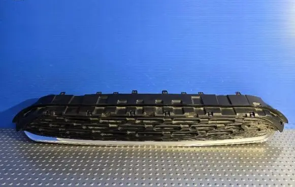 Mini One - Cooper Clubman R55 Front bumper upper radiator grill