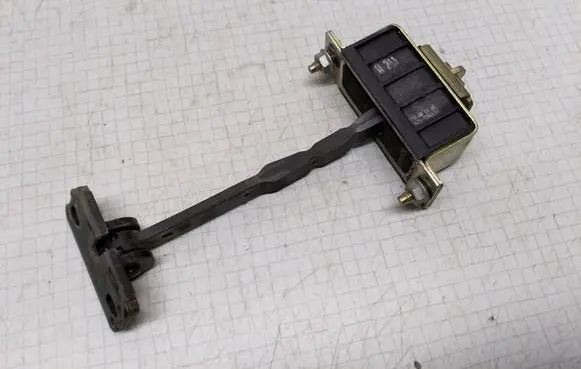 Mercedes-Benz E W211 Front door check strap stopper