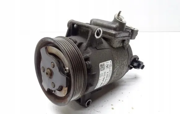 Volkswagen Tiguan Air conditioning (A/C) compressor (pump) 5N0820803A