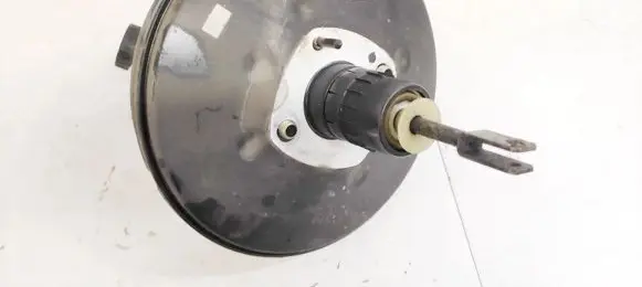 Renault Megane II Brake booster 8200157453 0R1P602