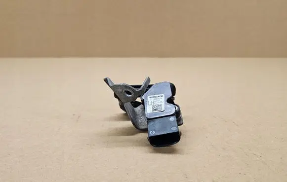Volvo XC60 Rear air suspension level height sensor DGZY0A250331360328