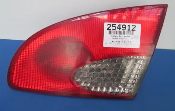 Toyota Avensis T220 Rear/tail lights