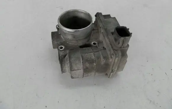 Nissan Primera Electric throttle body valve SERA57601