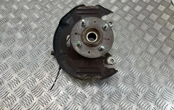 Honda Insight Front wheel hub 