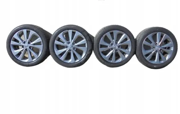 Toyota Auris E180 R17 alloy rim 
