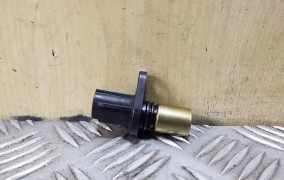 Toyota Corolla Verso AR10 Camshaft position sensor 9091905026 0296000660