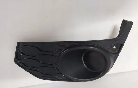 Iveco Daily 6th gen Front fog light trim/grill 5801562216