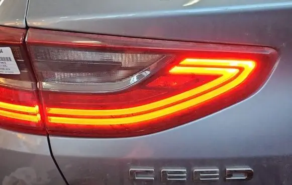 KIA Ceed Rear/tail lights 92403J7050 IMPRK1538893