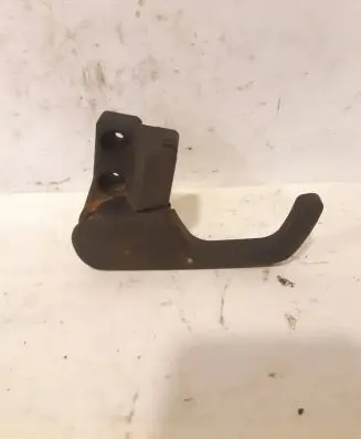 Engine bonnet (hood) release handle
