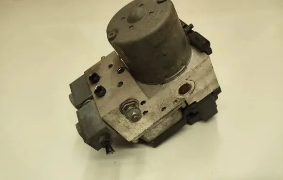 Audi A6 S6 C5 4B ABS Pump 8E0614111M